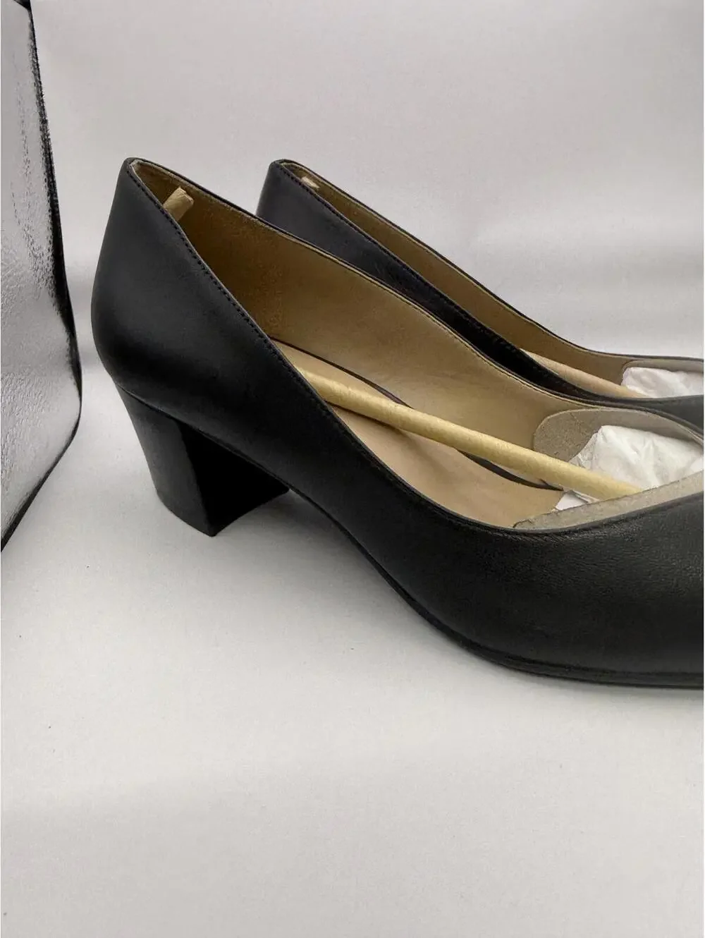 Naturalizer Black Leather Women's Pumps Size 8.5 W NWOT